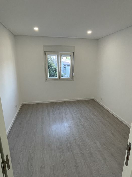 Vendo apartamento T2 totalmente remodelado nos Olivais