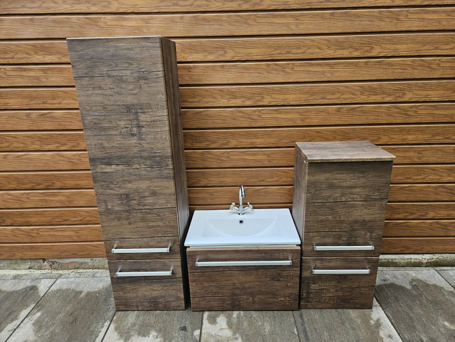 Meble łazienkowe – zestaw 3 elementy + umywalka