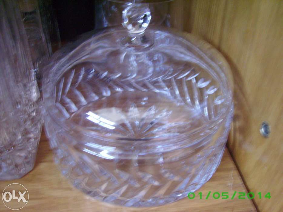 Taças, Garrafas, Caixa de cristal e outros