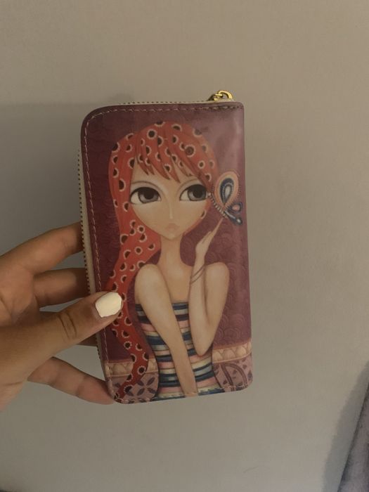 Carteira com imensos compartimentos! Só entregas pessoalmente