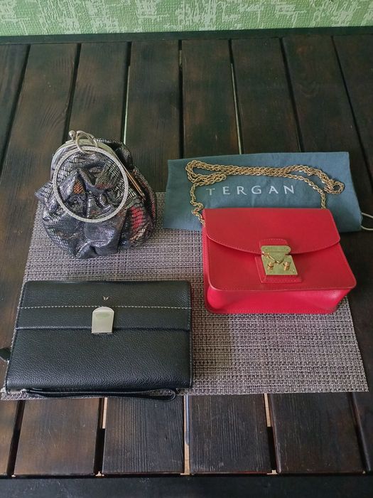 Продам  женские сумочки ,барсетку  вечернее платье