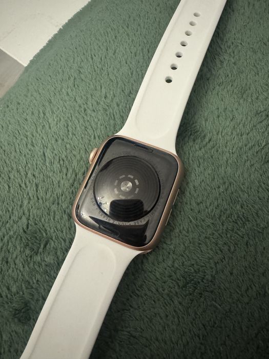 Apple watch SE 44mm zegarek