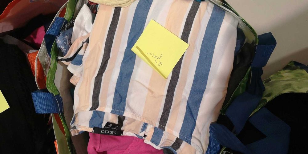 Lote roupa senhora 221 peças em segunda mão