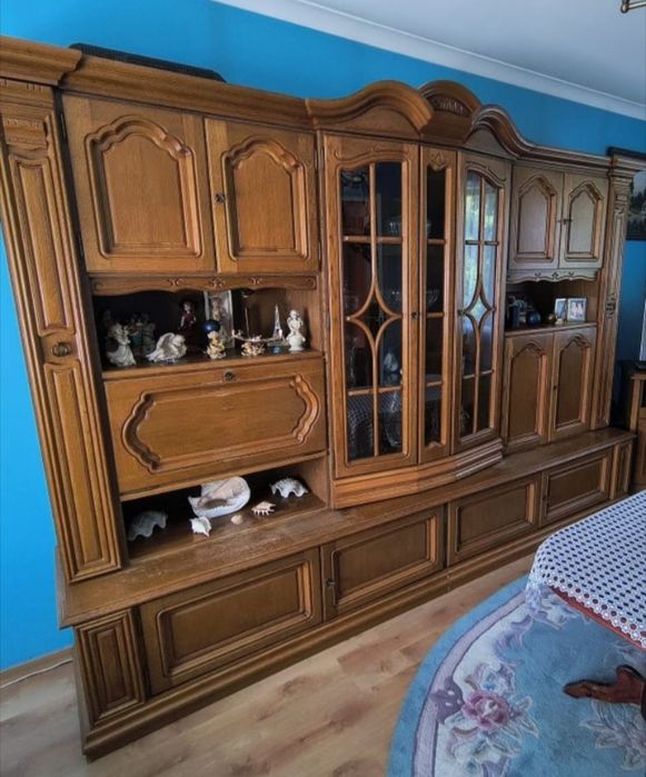 Dębowa meblościanka