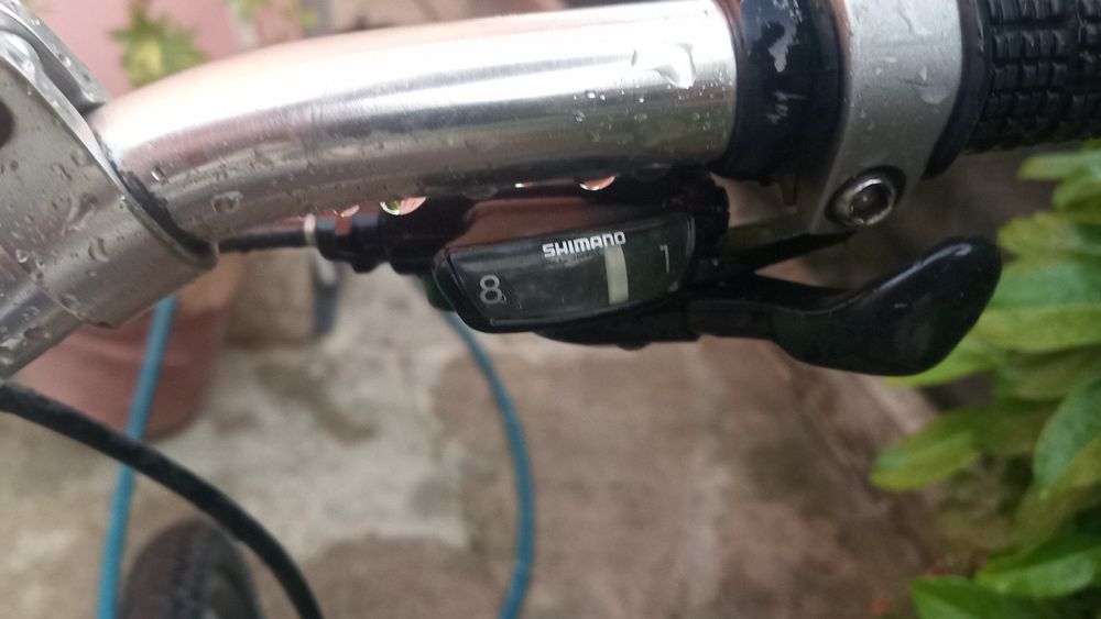 Bicicleta para estrada e também para monte