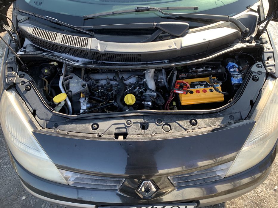 Renault Grand Scenic в рідній фарбі