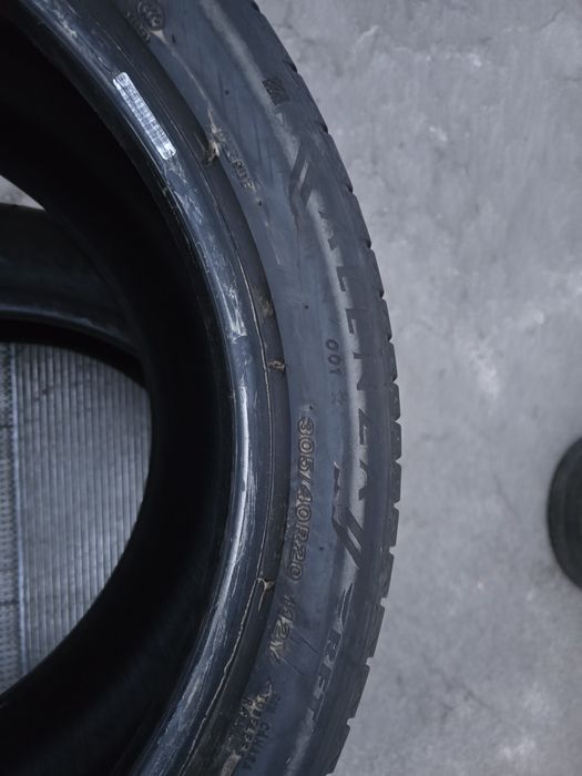 305/40R20 Bridgestone Alenza 001