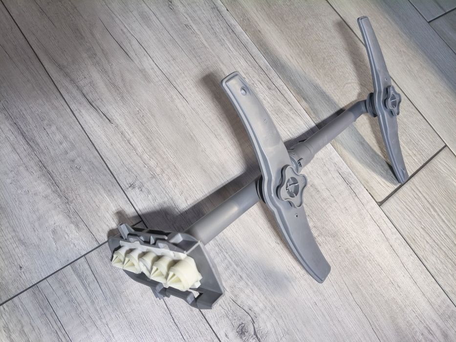 Zraszacz kosza górnego zmywarki Bosch wąski