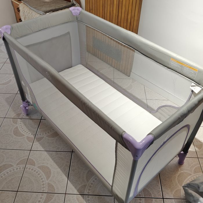 Łóżeczko dziecięce mało uzywane