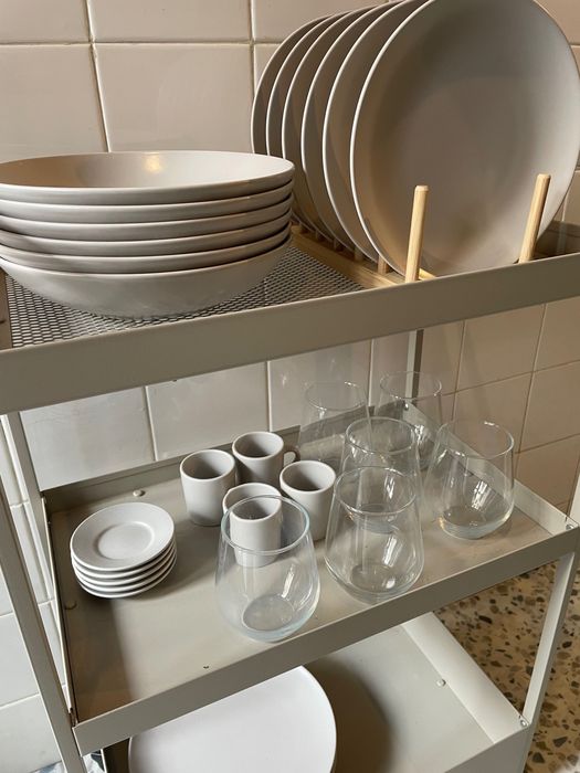 Carrinho+jogo de loiças Ikea