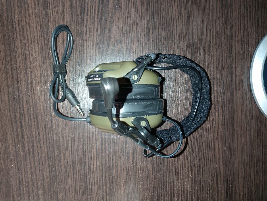 Нові тактичні навушники EARMOR M32