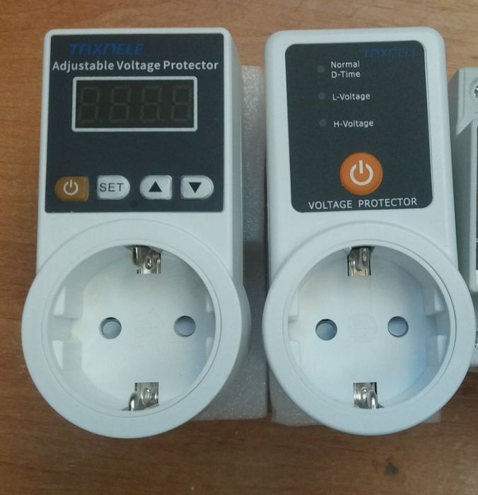 Реле захисту у розетку від перепадів напруги барьер