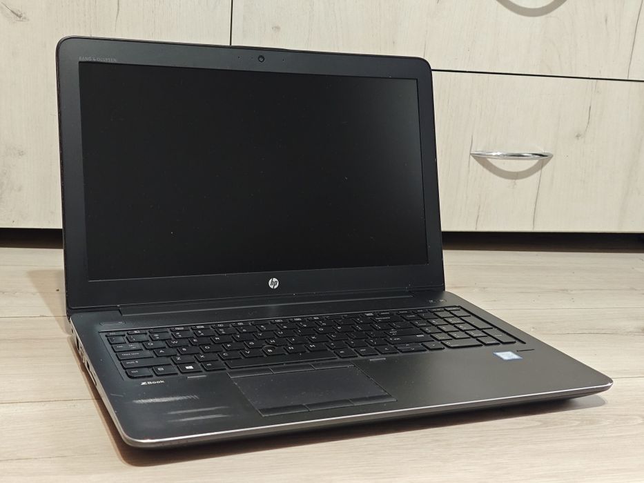 Ноутбук HP zbook 15 G4  i7 NVIDIA SSD