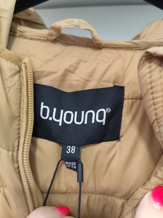 Nowa brązowa ciemny beż kurtka wiosenna b.younq M pikowana kaptur