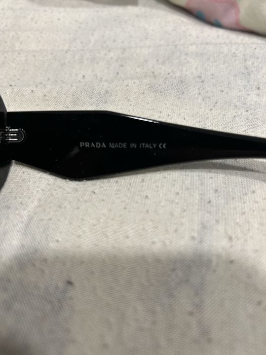 Okulary przeciwsłoneczne Prada cena do negocjacji