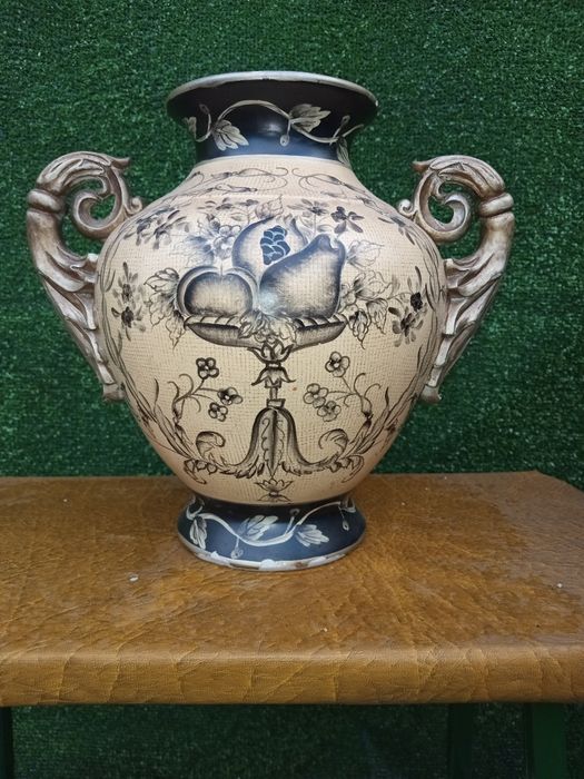 Продам вазу дёшево