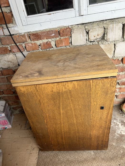 Мальва швейна машинка