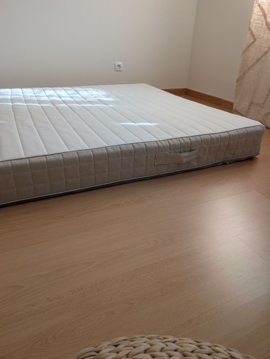 Colchão IKEA em bom estado 140x200