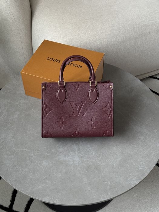 Сумка Louis Vuitton Onthego PM Monogram Bag