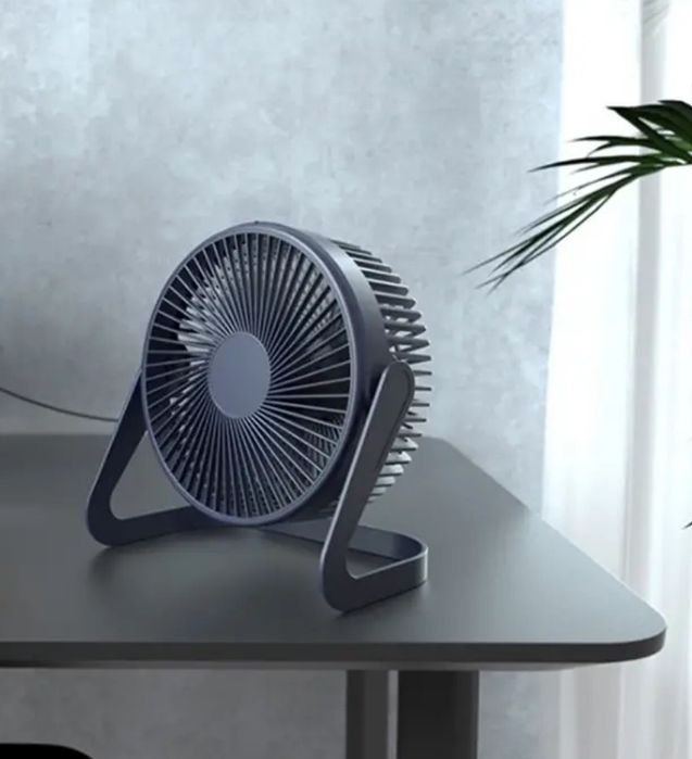 Ventilador de mesa USB Novo
