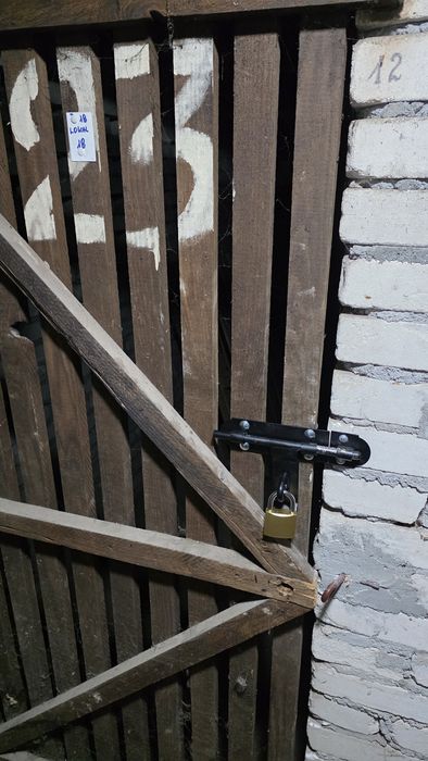 Wynajme piwnicę, Puławska 152, metro