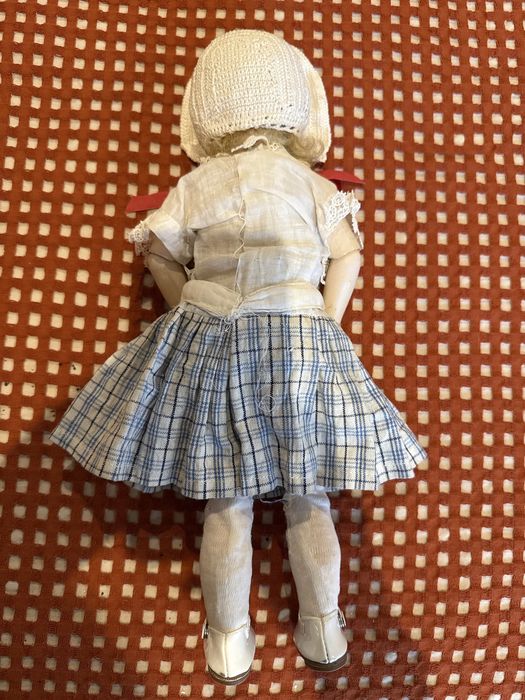 Boneca antiga alemã de porcelana de 1912 – 37 cm