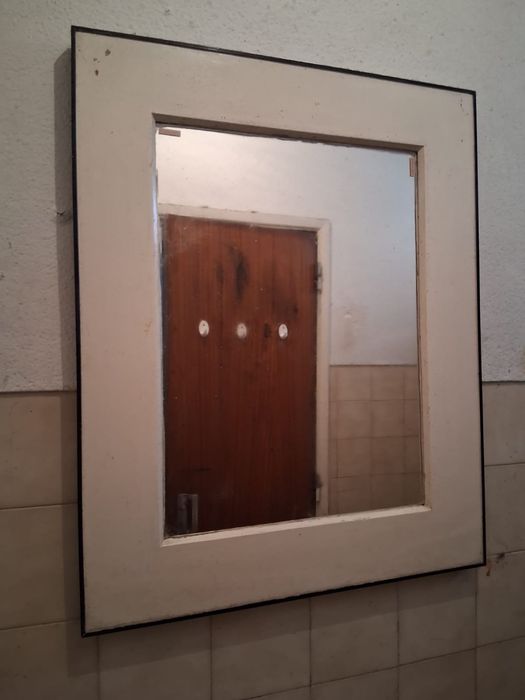 Espelho com moldura