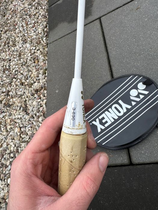 badminton yonex choice of champions  b-610snw