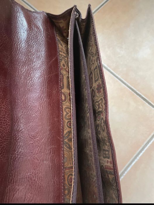 Pasta em pele castanha