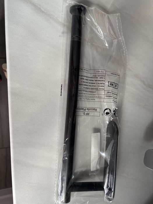 Uchwyt na papier kuchenny czarny