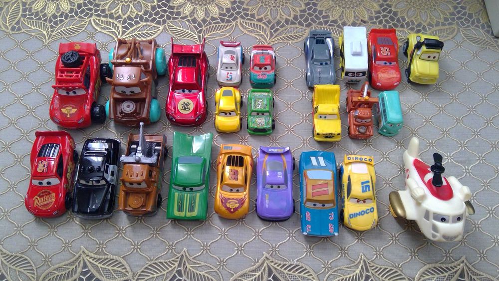 Mattel Тачки Маквин мини и стандарт