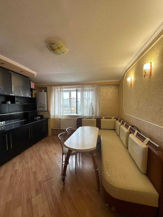 Продам 3к квартиру в центрі калуша з ремнтом.єВідновлення.Держпрограми