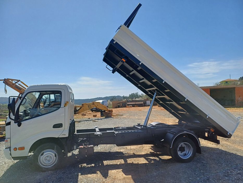 Toyota Dyna [M35.33]
• 3.0L [D-4D] 144HP 
》[Tri-Basculante]