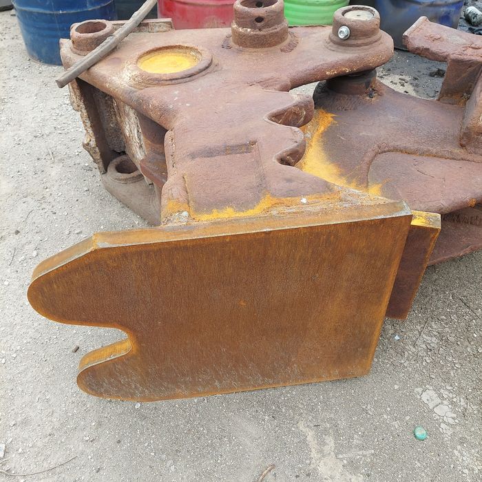 Продам гидроножницы на экскаватор