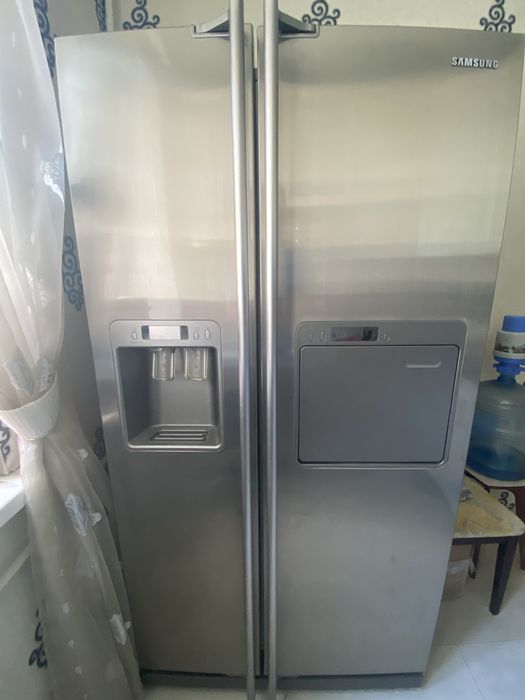 Холодильник Samsung Side-by-Side ПОЛОМАНИЙ (на запчастини)