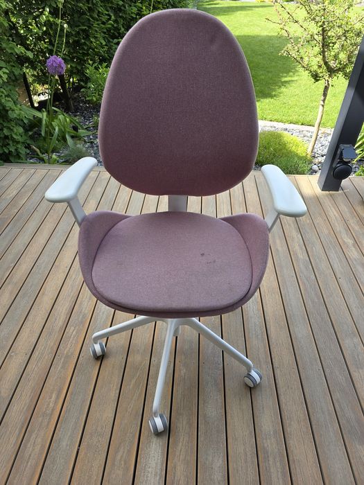 Fotel krzesło biurowe Ikea Hattefjall pastelowy róż