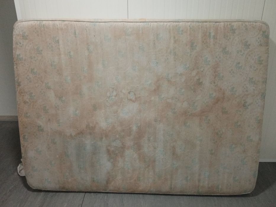 Colchão Grande Usado