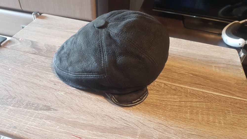 головной убор. кожа. размер XL. ( 60).