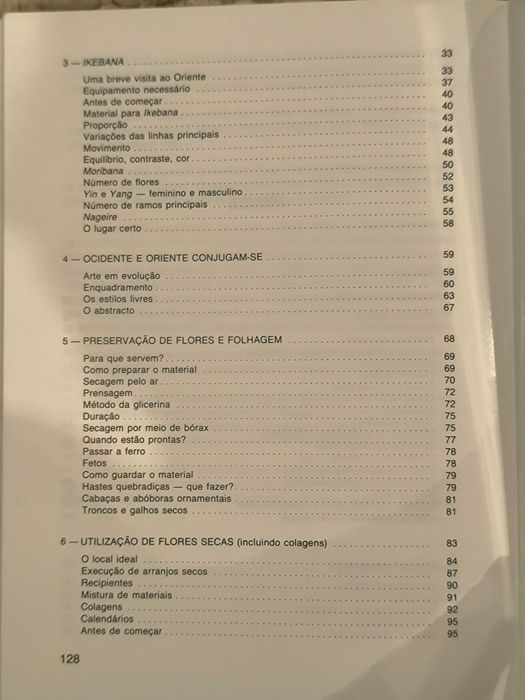 Manual de Arranjos Florais
de Edite Phillips