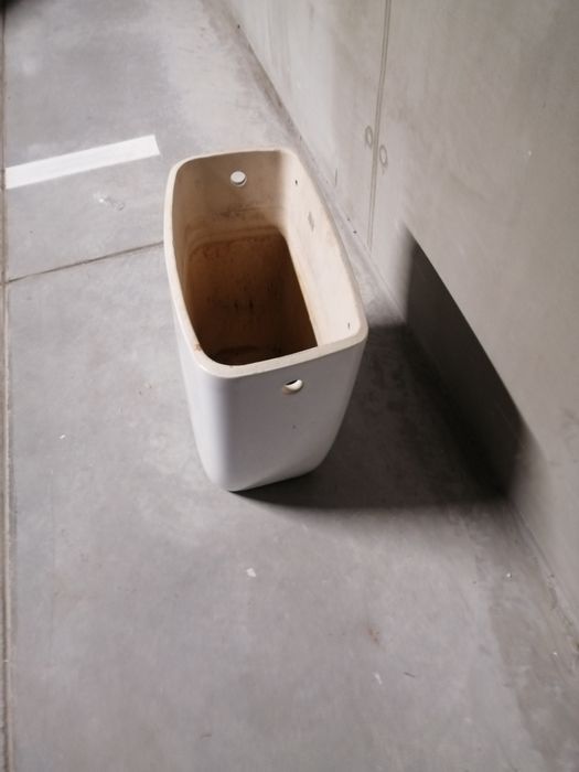 Spłuczka do WC bez pokrywy