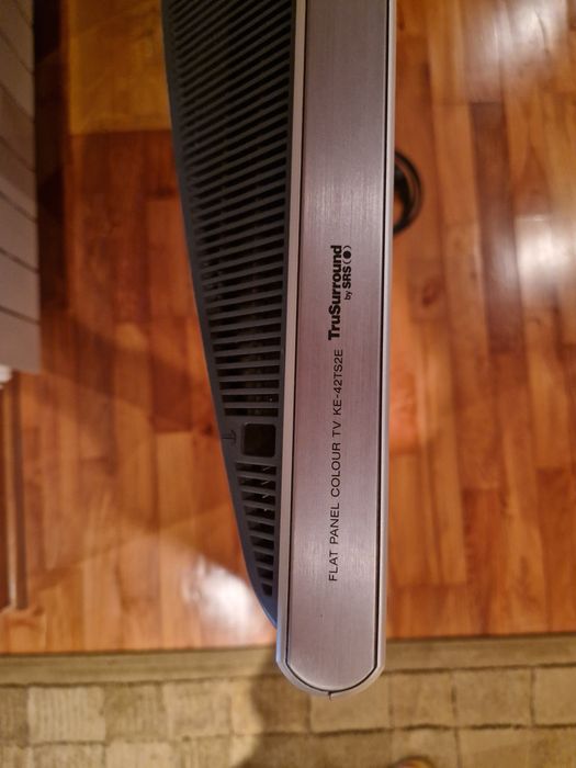 Televisão SONY cinzenta