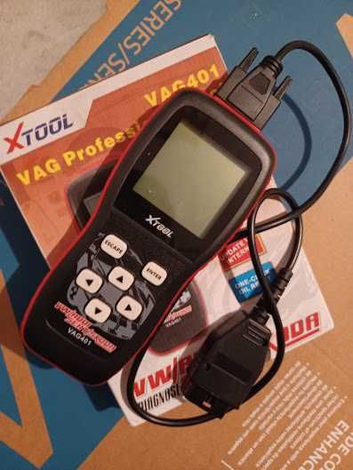 Vendo Máquina de Diagnóstico Xtool para Grupo VAG – Excelente Estado!"