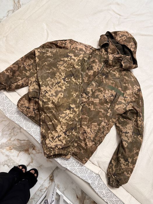 Продам зимову якісну форму