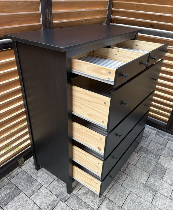 Komoda Hemnes – lite drewno, rożne warianty