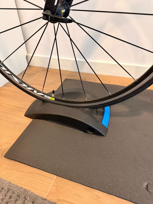 Tacx Flux S Smart + Cassete + Apoio de Roda