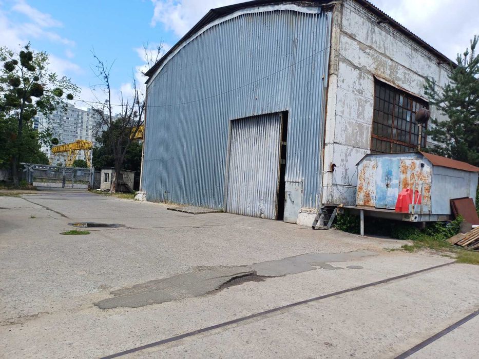 Аренда производственного цеха, Мостовой кран