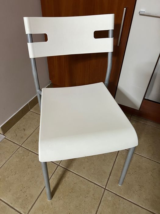 Stół szklany z 4 krzesłami komplet jadalniany