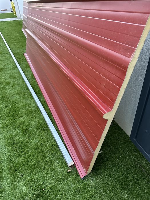 paineis sandwich + estrutura de ferro