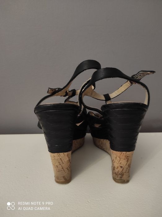 Sandały, buty na koturnie Guess rozmiar 36