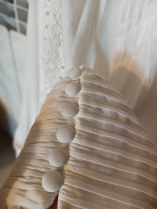 Blusa branca da Mango